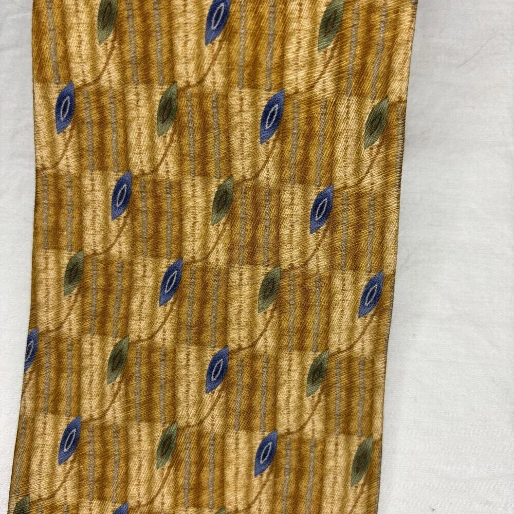 BG&C 100% Silk Hand Sewn Mens Tie Gold Blue Geometric Classic Made in USA